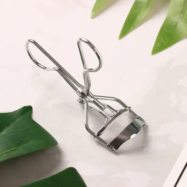 Eyelash Curler with Comb Clip